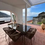 Casa *